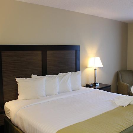 Baymont By Wyndham Fort Myers Airport Екстериор снимка