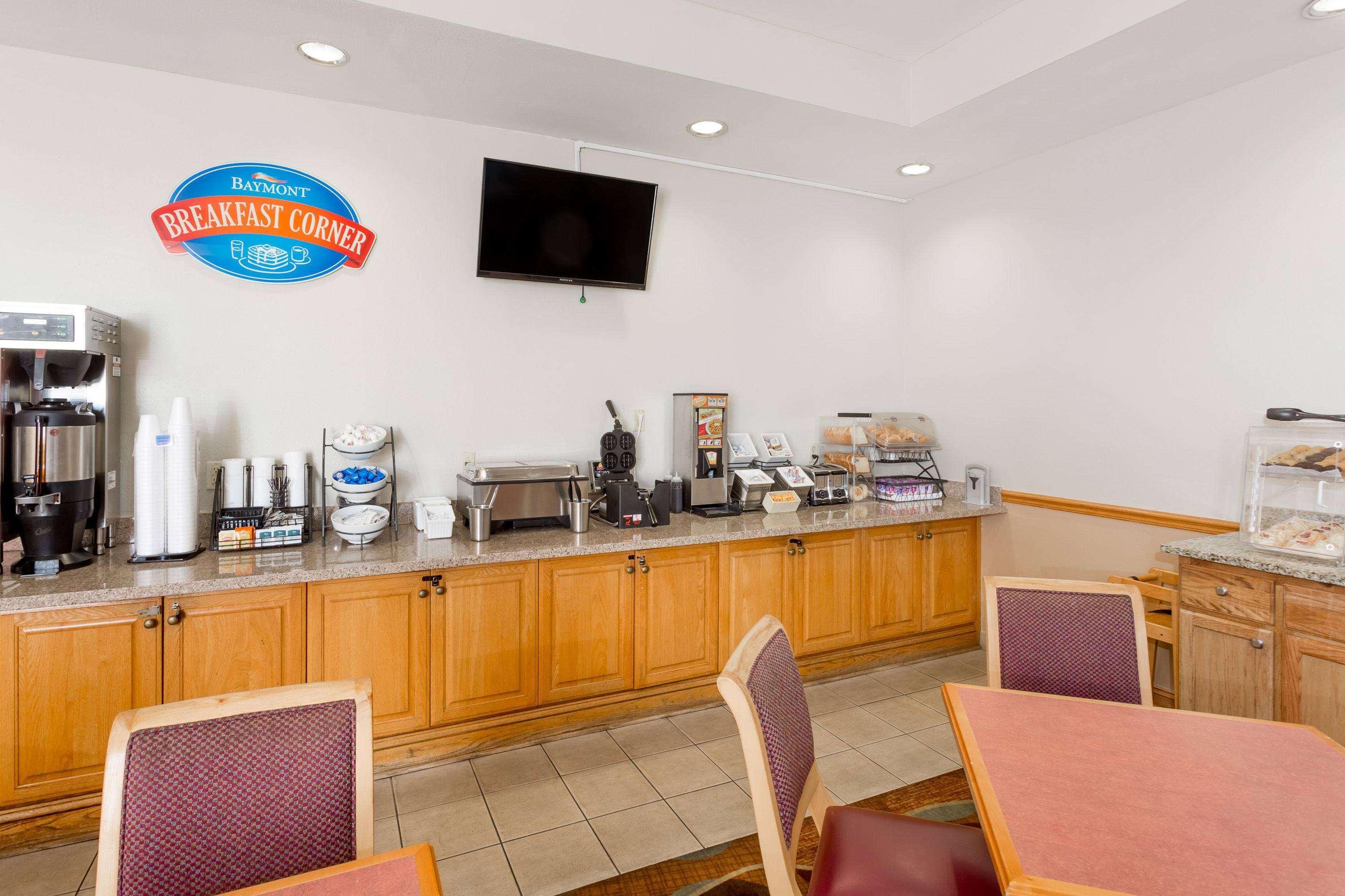 Baymont By Wyndham Fort Myers Airport Екстериор снимка
