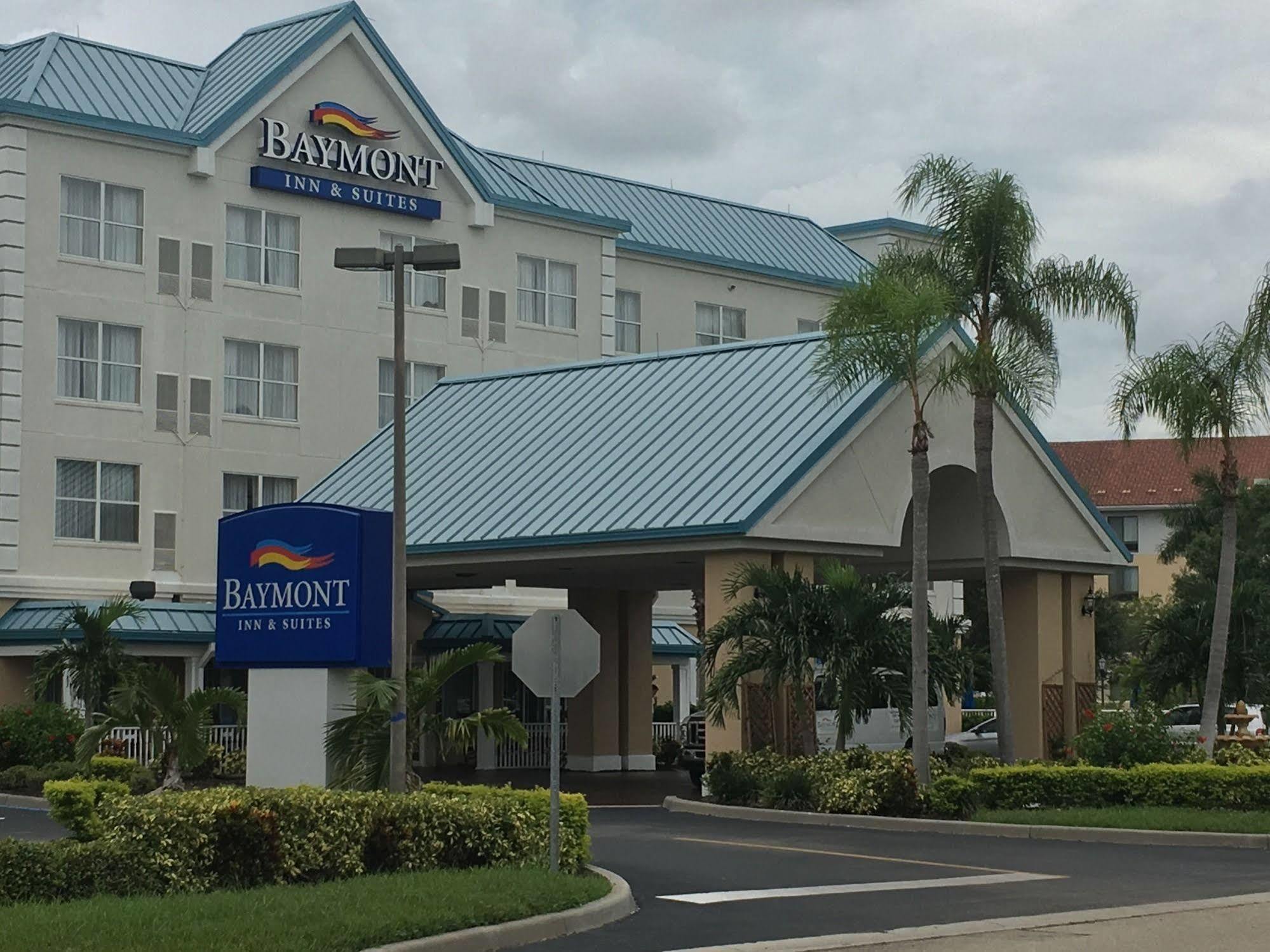 Baymont By Wyndham Fort Myers Airport Hotel Екстериор снимка