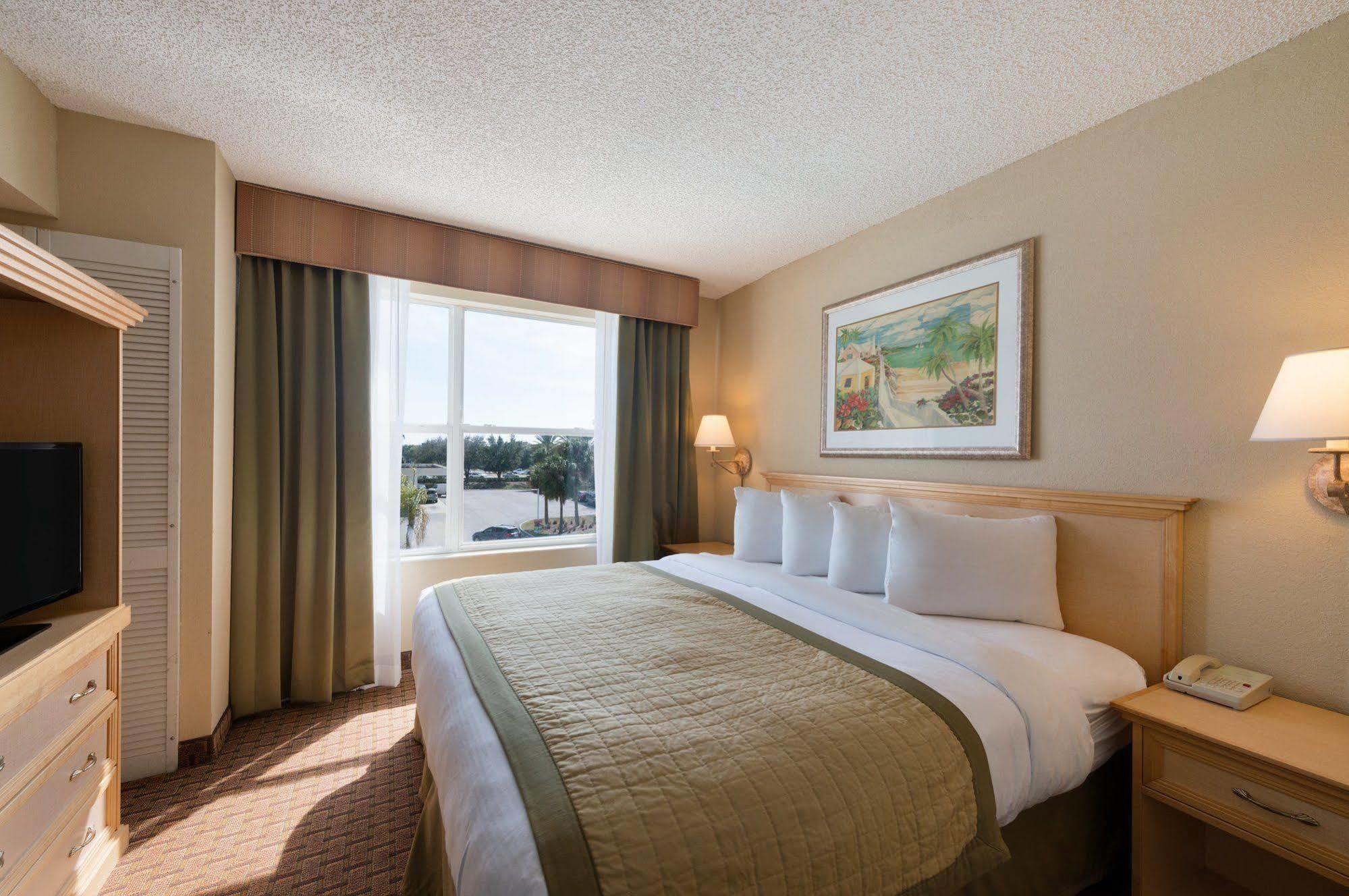 Baymont By Wyndham Fort Myers Airport Екстериор снимка